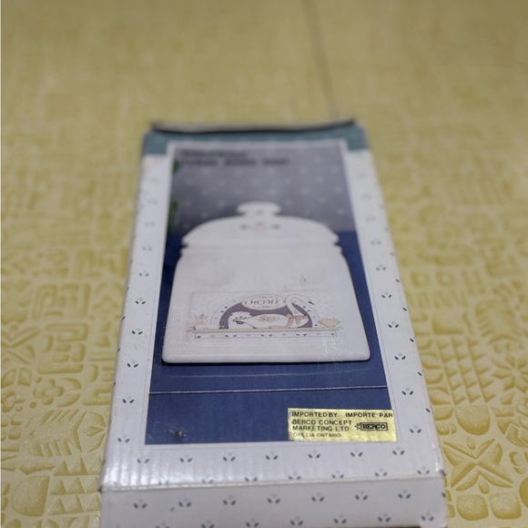 Vintage White Home Accent Jar Spoon Rest - Picture 1 of 8